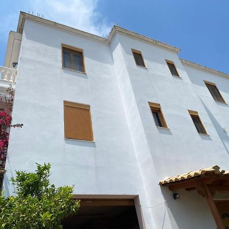 Am Apartment Sarande Bagian luar foto