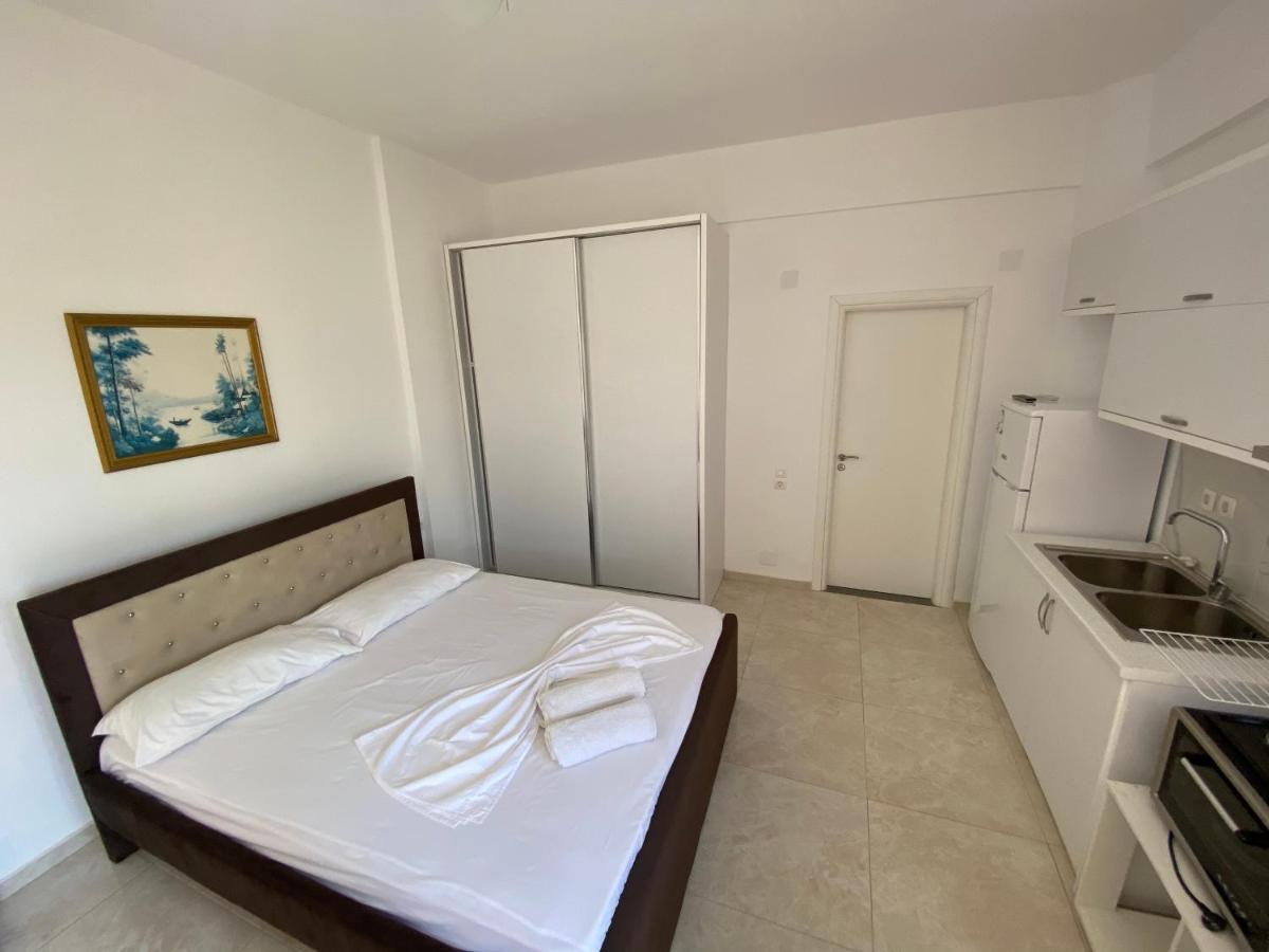 Am Apartment Sarande Bagian luar foto
