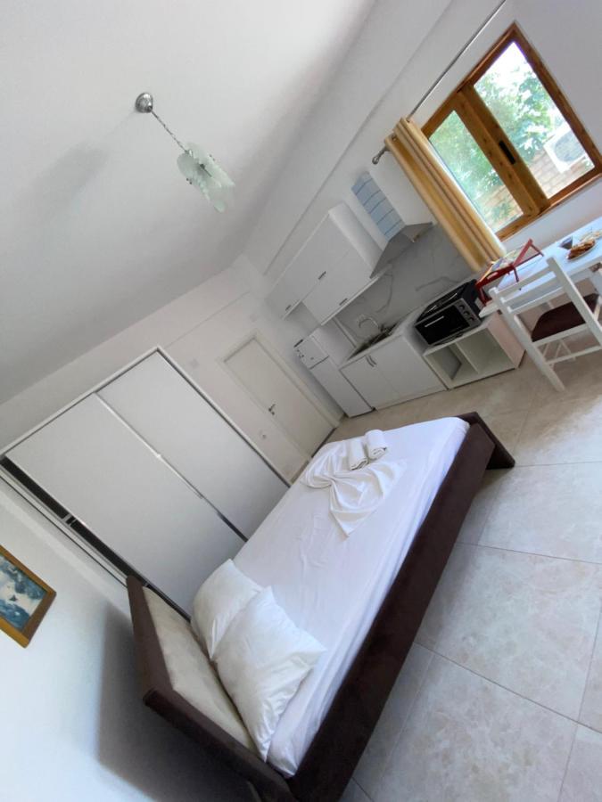 Am Apartment Sarande Bagian luar foto