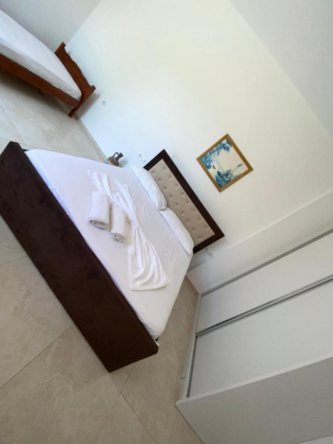 Am Apartment Sarande Bagian luar foto