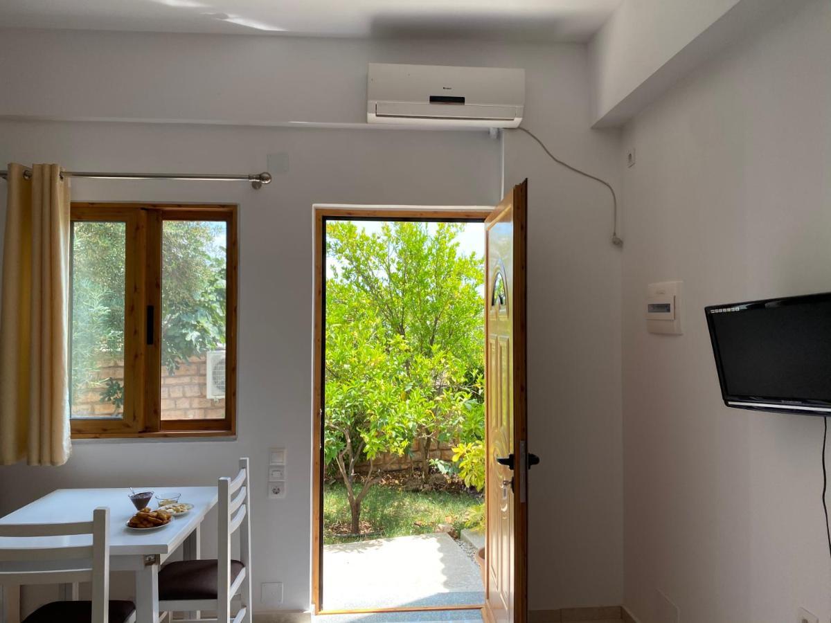 Am Apartment Sarande Bagian luar foto