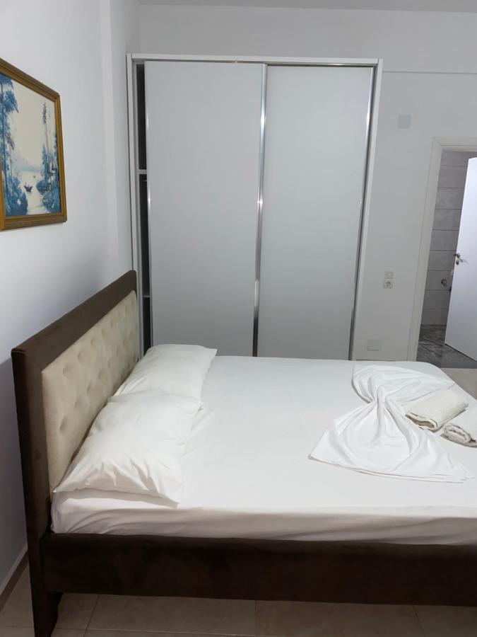 Am Apartment Sarande Bagian luar foto
