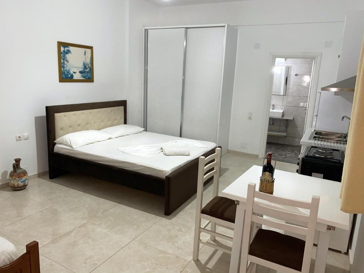 Am Apartment Sarande Bagian luar foto